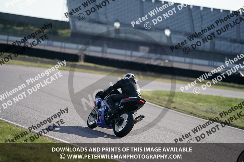 Rockingham no limits trackday;enduro digital images;event digital images;eventdigitalimages;no limits trackdays;peter wileman photography;racing digital images;rockingham raceway northamptonshire;rockingham trackday photographs;trackday digital images;trackday photos